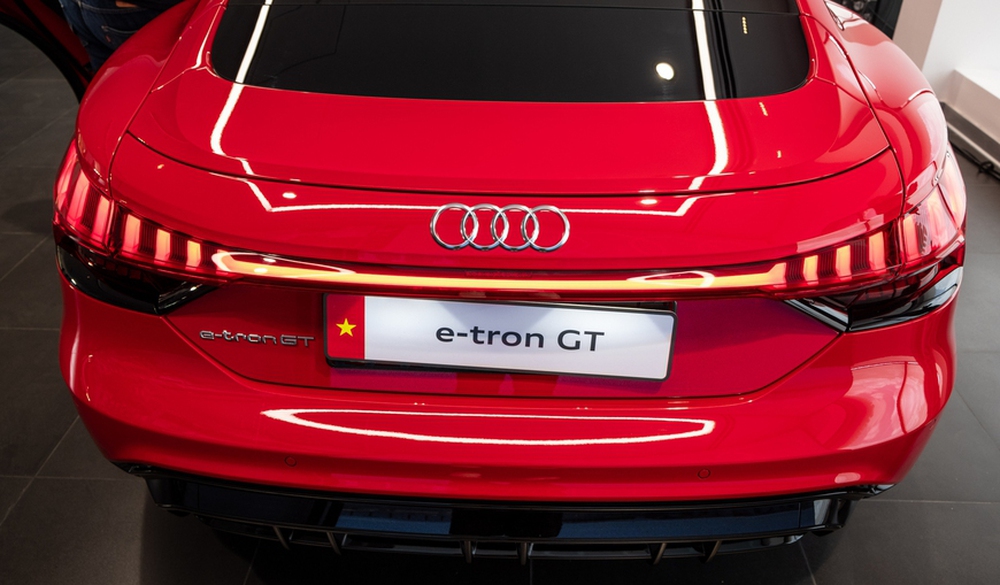 Ra mắt Audi e-tron GT tại Việt Nam: Giá từ 5,2 tỷ đồng, cạnh tranh trực tiếp Porsche Taycan - Ảnh 11.