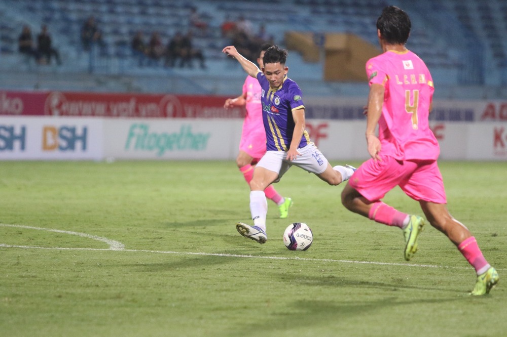 TRỰC TIẾP Hà Nội FC 2-1 Sài Gòn FC: Dồn ép nghẹt thở, chủ nhà lại dẫn trước - Ảnh 1.