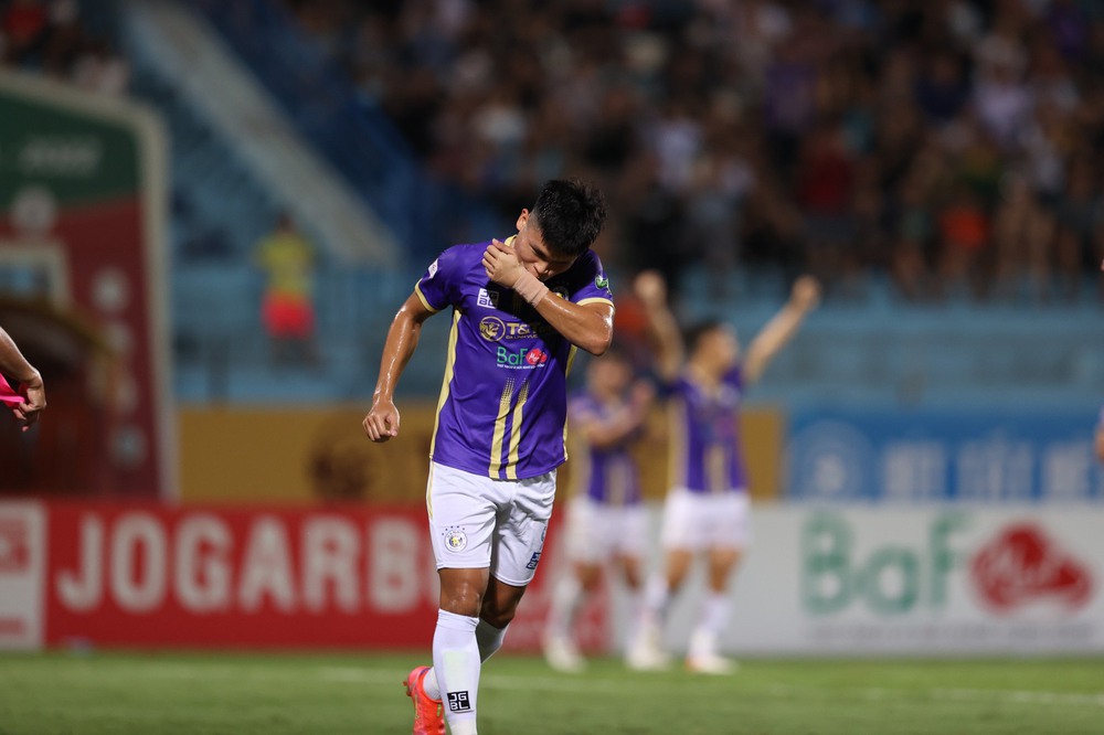 TRỰC TIẾP Hà Nội FC 3-1 Sài Gòn FC: Dồn ép nghẹt thở, Nhà vua đang trở lại! - Ảnh 2.