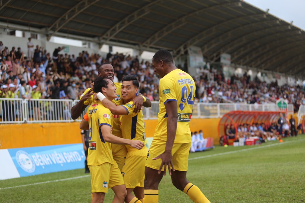 TRỰC TIẾP Hà Nội FC 1-1 Sài Gòn FC: Thành Chung khiến chủ nhà phải chịu 11m - Ảnh 2.