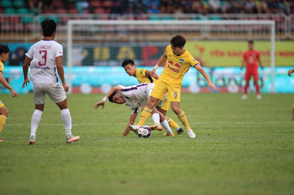 TRỰC TIẾP Hà Nội FC 1-1 Sài Gòn FC: Thành Chung khiến chủ nhà phải chịu 11m - Ảnh 4.