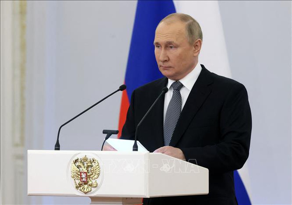 Tổng thống Putin kêu gọi phương Tây dỡ bỏ hạn chế xuất khẩu ngũ cốc Nga - Ảnh 1.
