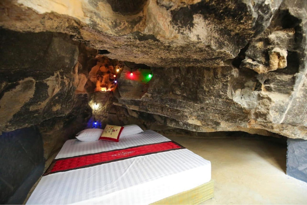 Sự thật về khách sạn bí ẩn trong hang động ở Ninh Bình giá gần 100 triệu đồng/đêm - Ảnh 1.
