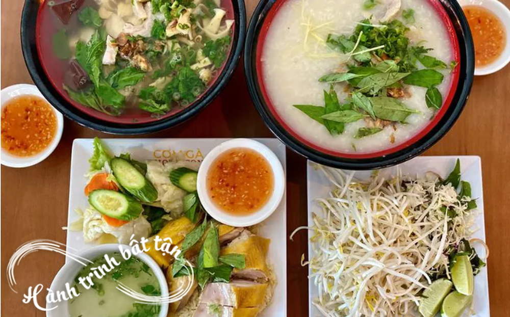 Nhà ẩm thực Mỹ mê cơm gà Việt Nam 