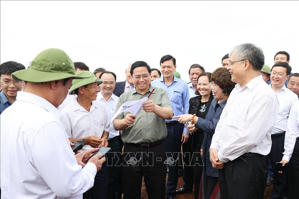  Thủ tướng thăm vùng sản xuất nông nghiệp công nghệ cao tại Nghệ An  - Ảnh 4.