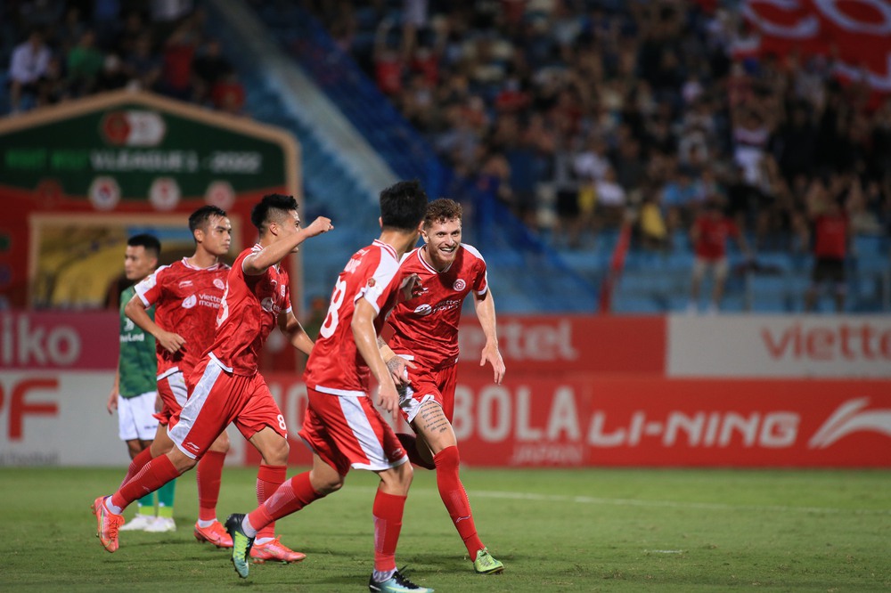 TRỰC TIẾP Viettel 1-0 TP.HCM: Hot boy U23 Việt Nam góp công, chủ nhà vượt lên - Ảnh 3.