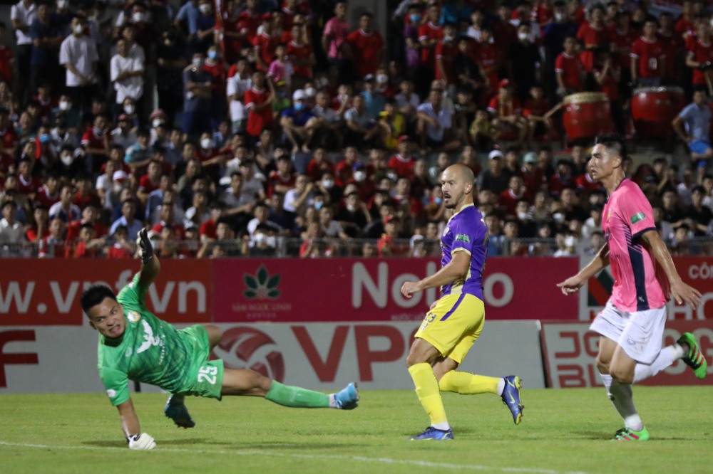 TRỰC TIẾP Viettel 0-0 TP.HCM: Hot boy U23 Việt Nam được thi đấu V.League - Ảnh 3.