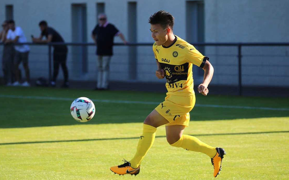 HLV Pau FC khen ngợi Quang Hải ở trận ‘chốt sổ’ giao hữu