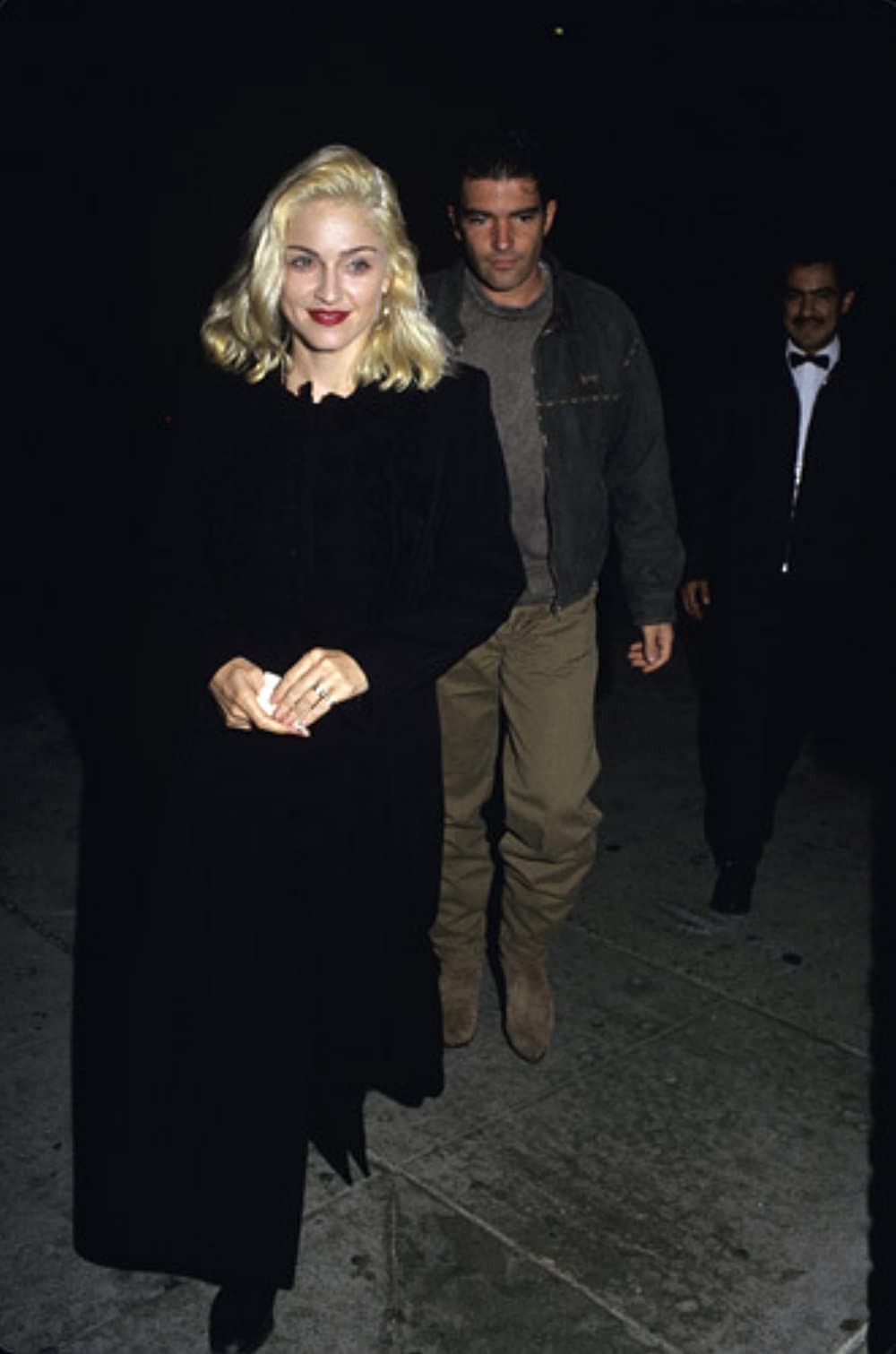Nữ hoàng nhạc Pop Madonna: Hẹn hò toàn trai trẻ nhưng lại vương vấn mãi mối tình đơn phương không hồi đáp với tài tử nổi tiếng - Ảnh 12.