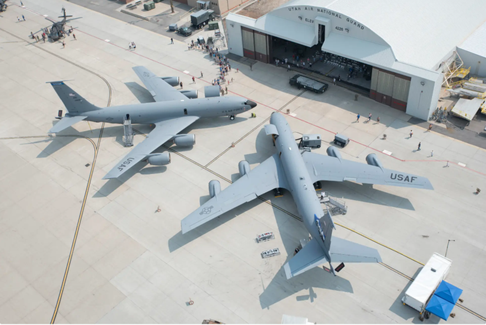 Không quân Mỹ dự kiến cho ra mắt loại máy bay tiếp dầu độc lạ trong năm 2026 - Ảnh 8.