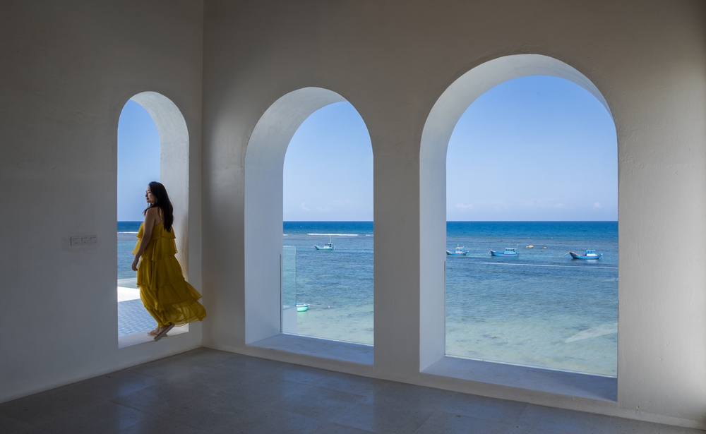 Ngôi nhà tựa Santorini thu nhỏ bên bờ biển Khánh Hòa với ngàn góc sống ảo - Ảnh 7.
