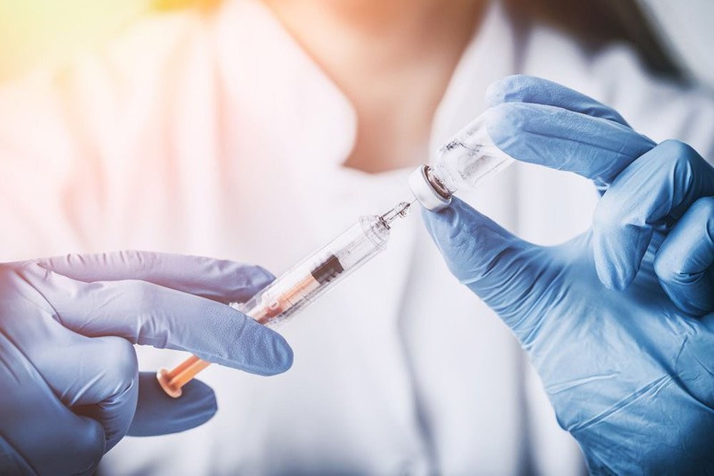 Vắc xin thủy đậu có ngừa được bệnh đậu mùa khỉ? Chuyên gia tiêm chủng giải đáp - Ảnh 1.