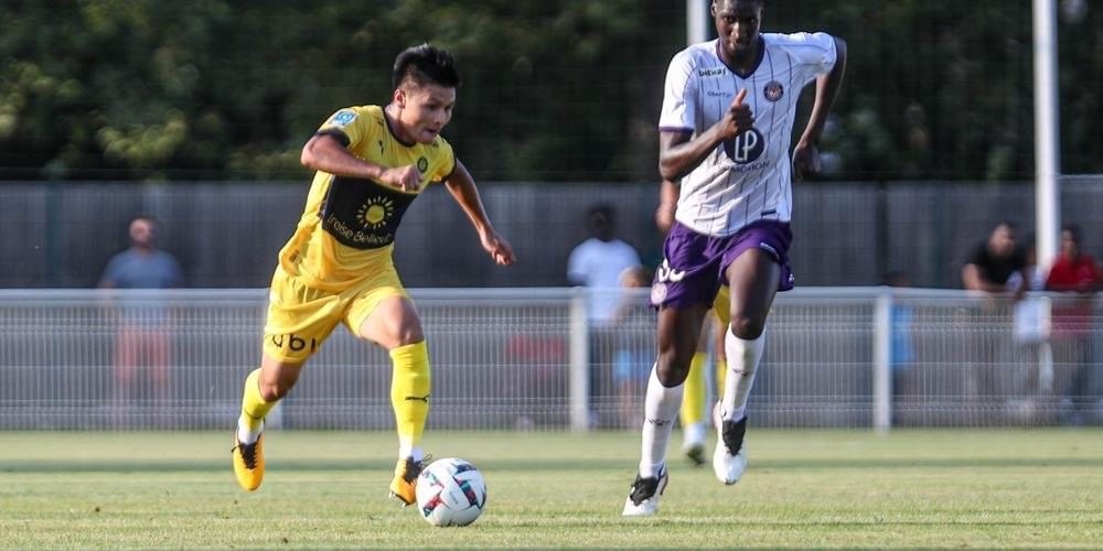 Quang Hải được chấm điểm cao thứ hai Pau FC, đạt tỉ lệ chuyền bóng chính xác 100% - Ảnh 2.