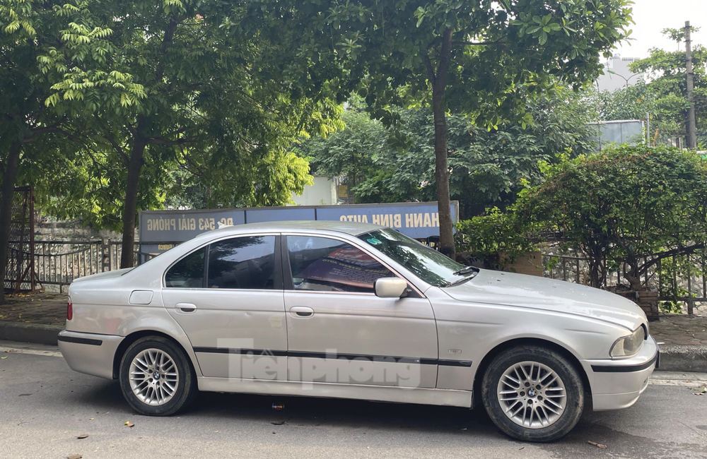 BMW 525i đời cổ biển tứ quý 5 tại Hà Nội - Ảnh 3.