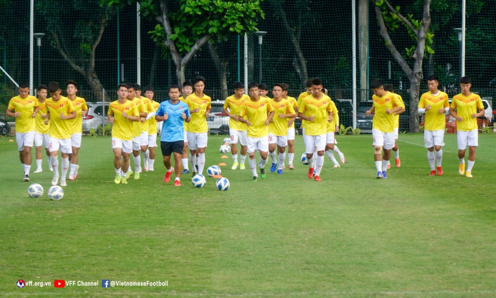 U19 Việt Nam luyện dứt điểm, hướng tới mục tiêu chiến thắng U19 Philippines - Ảnh 3.