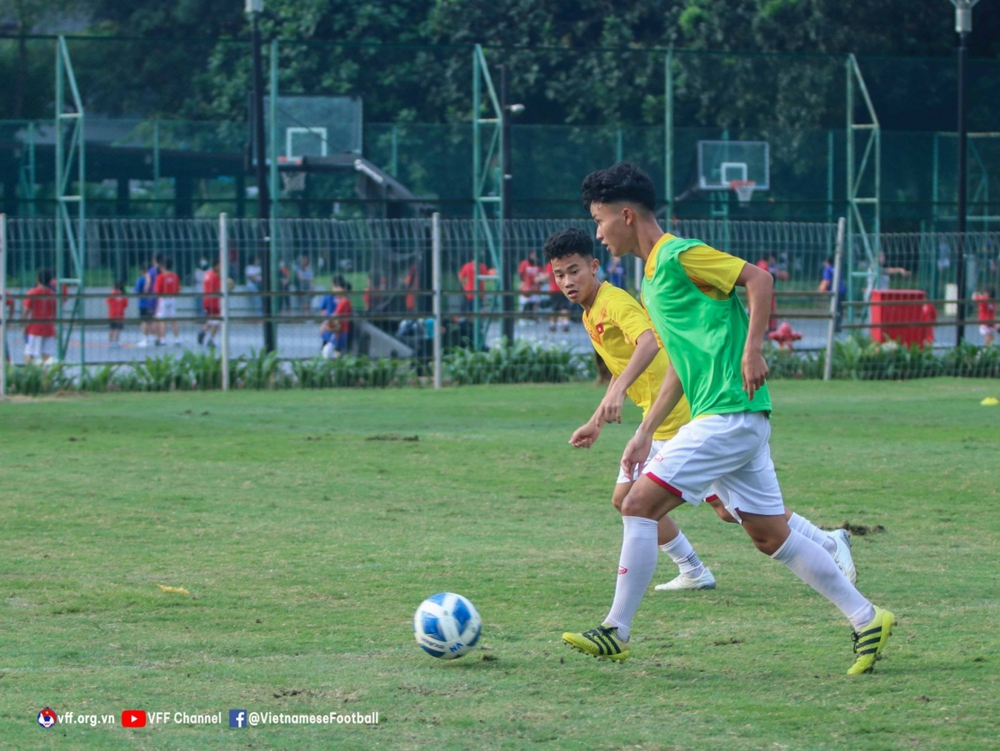 U19 Việt Nam luyện dứt điểm, hướng tới mục tiêu chiến thắng U19 Philippines - Ảnh 6.