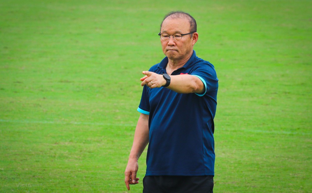 Báo Indonesia “do thám” hành động của HLV Park Hang-seo ngày đội nhà đấu U19 Việt Nam