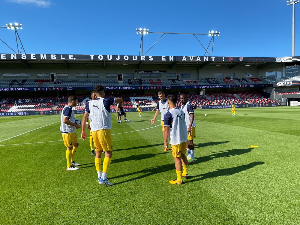 TRỰC TIẾP Guingamp vs Pau FC: Chờ Quang Hải làm nên lịch sử tại Ligue 2 - Ảnh 2.