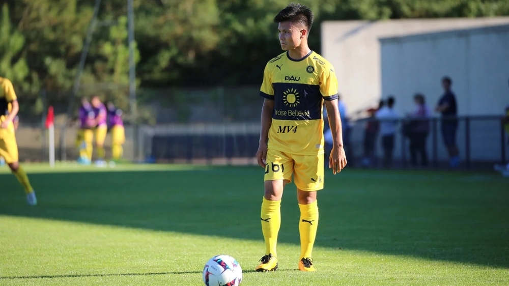 Quang Hải chính thức ra mắt Pau FC: 30 phút của sự hy vọng - Ảnh 2.