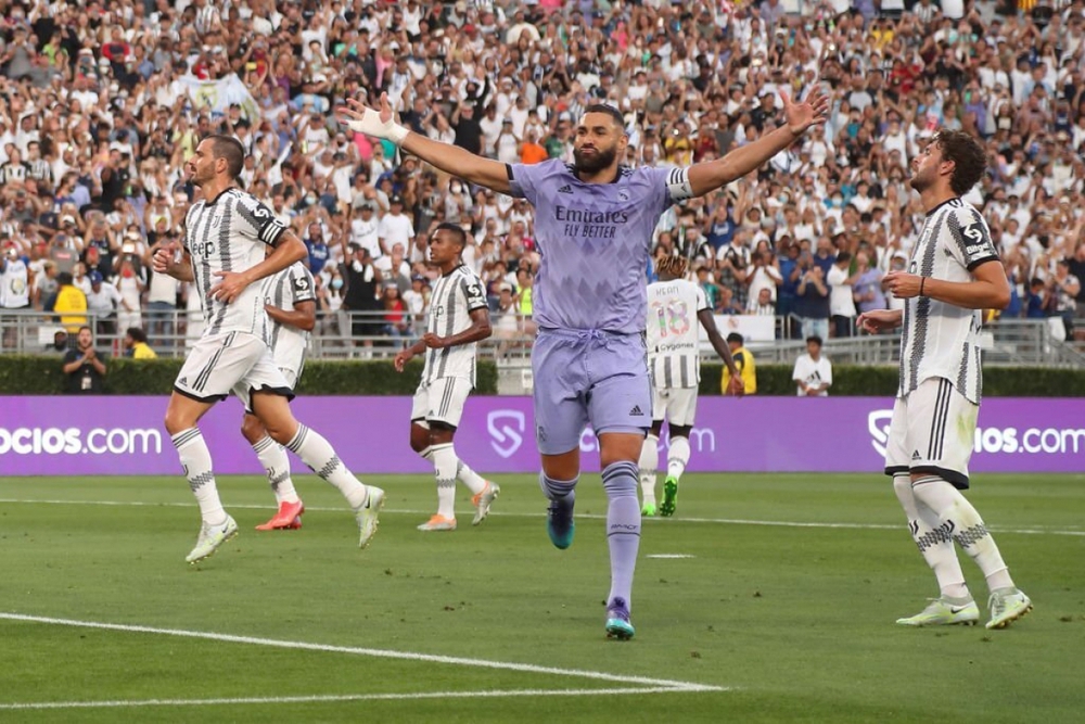 Benzema xé lưới Juventus, Real Madrid lần đầu thắng trận trong tour du đấu hè - Ảnh 3.