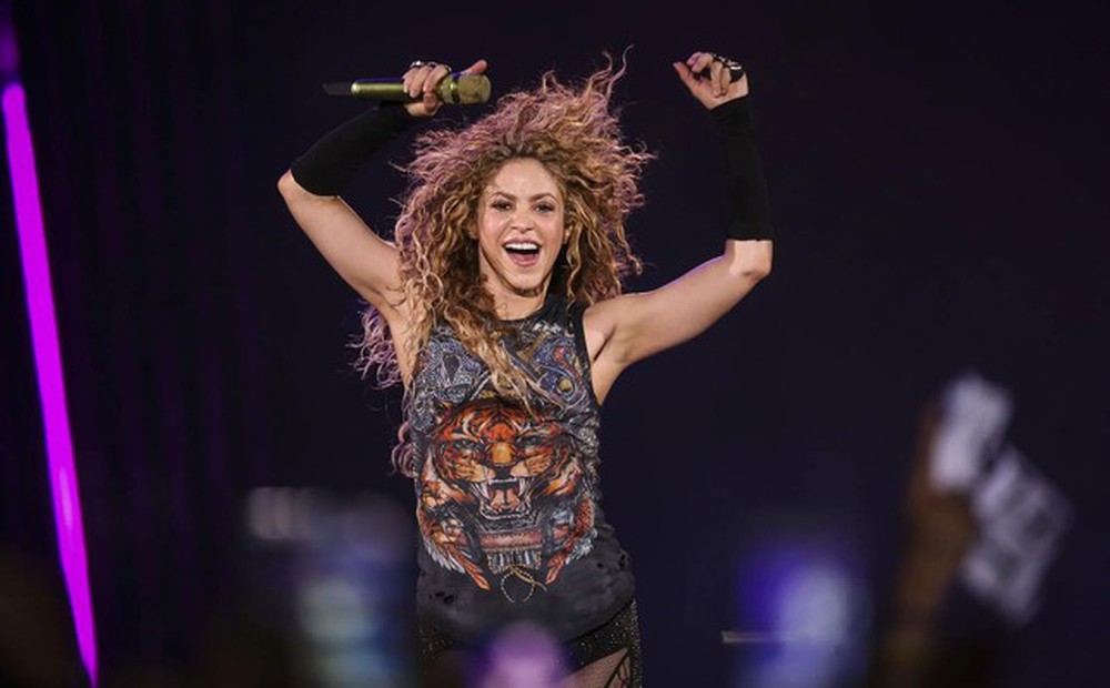 Tình tan, Shakira đối mặt án phạt 8 năm tù