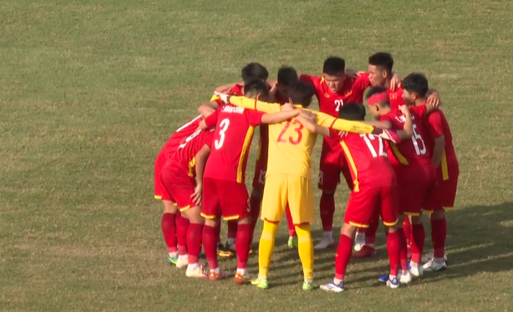 TRỰC TIẾP U19 Việt Nam 1-0 U19 Philippines: Bàn thắng chớp nhoáng của U19 Việt Nam - Ảnh 1.