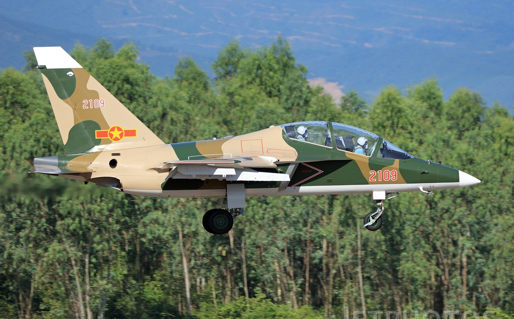 Yak-130 bệ phóng cho Su-30 tới Su-35, Su-57 và hơn thế nữa