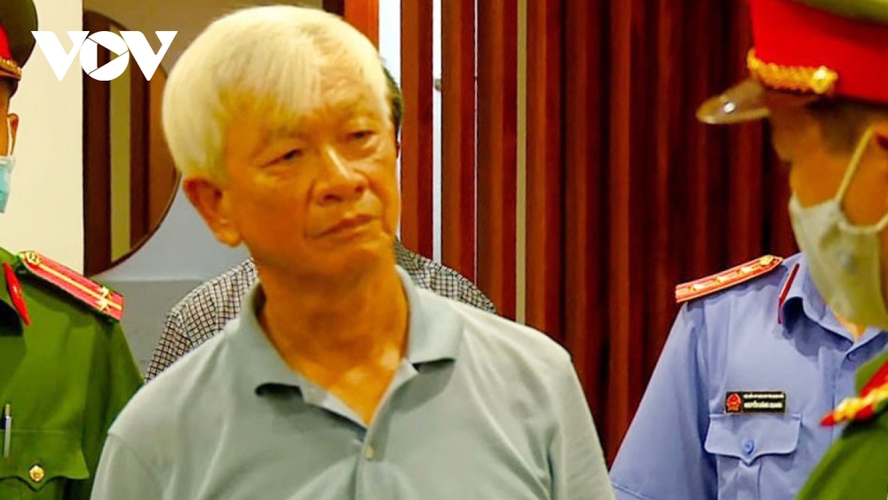 Cựu Chủ tịch và Cựu Phó Chủ tịch UBND tỉnh Khánh Hòa tiếp tục bị truy tố - Ảnh 4.