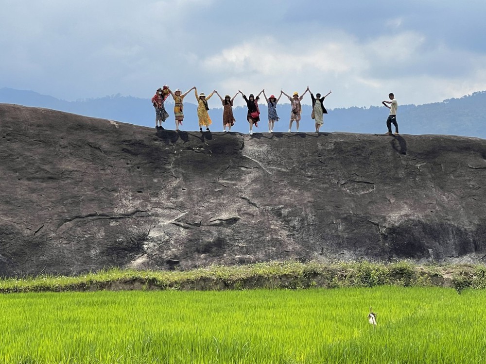 Hồ Lắk bình yên giữa đại ngàn Tây Nguyên - Ảnh 4.