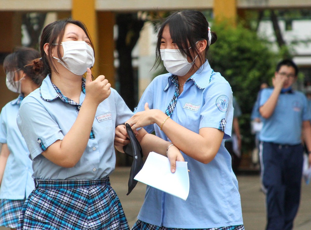 CẬP NHẬT: Đề thi và gợi ý Đáp án môn Ngữ văn kỳ thi tốt nghiệp THPT 2022 - Ảnh 1.