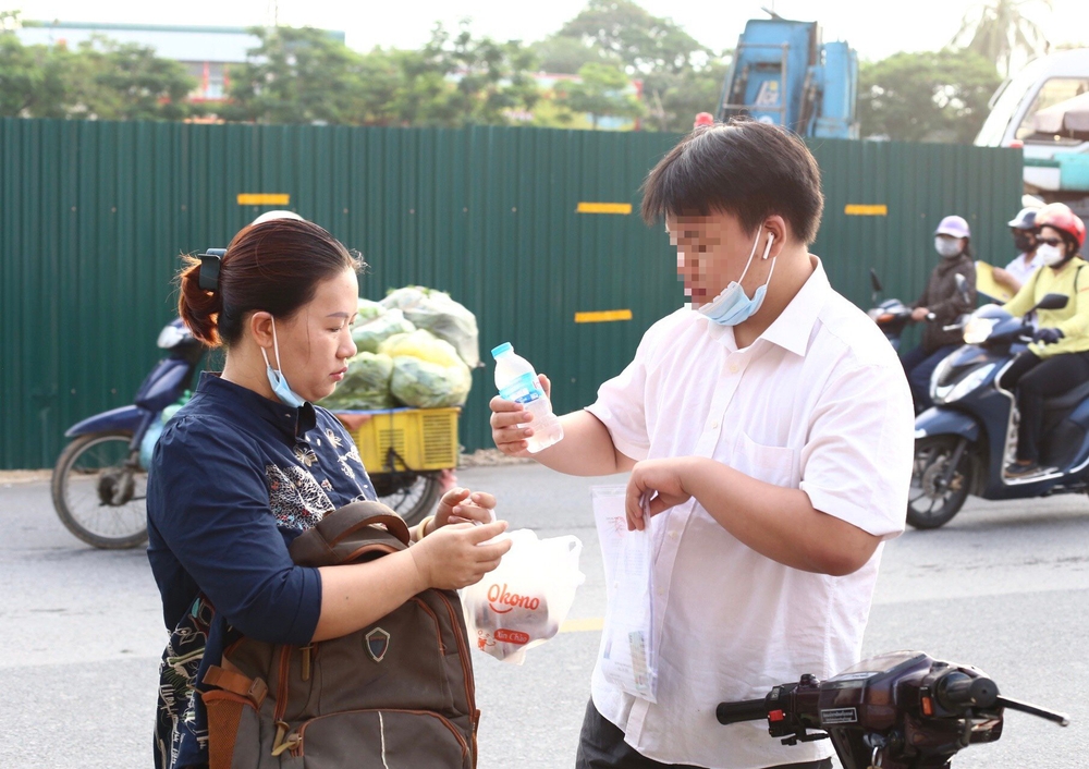 Gần 1 triệu thí sinh bước vào kỳ thi tốt nghiệp THPT 2022, cả nước có 38 thí sinh F0 - Ảnh 1.