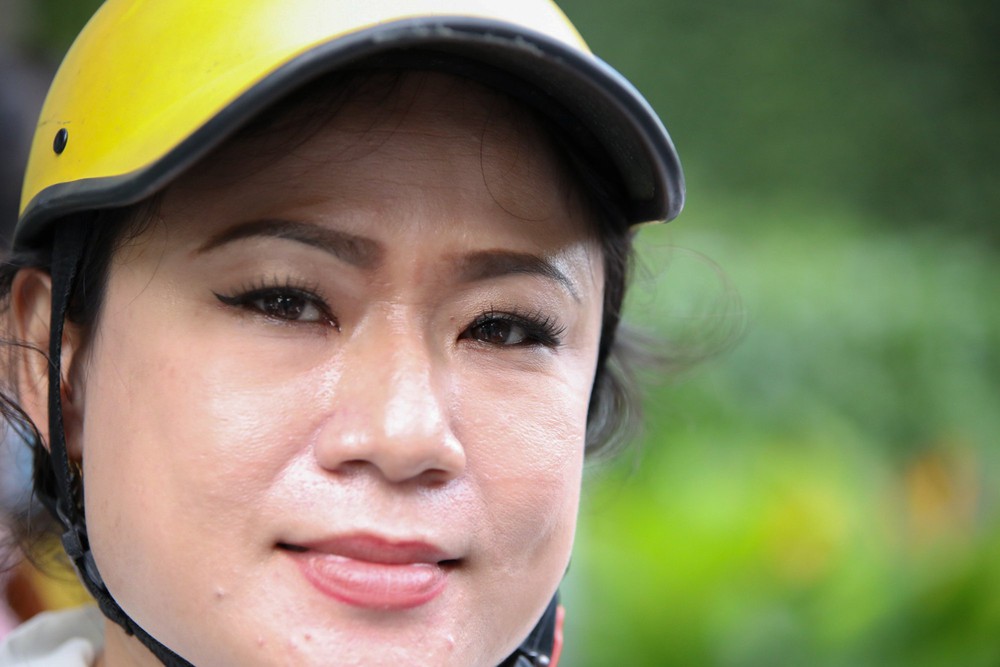 Gần 1 triệu thí sinh bắt đầu thi môn Ngữ văn, Kỳ thi tốt nghiệp THPT trong 120 phút - Ảnh 1.