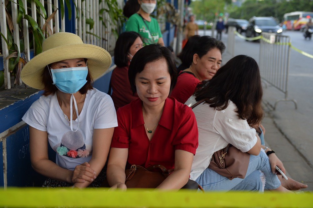 Sắp hết giờ thi môn Ngữ Văn của Kỳ thi tốt nghiệp THPT 2022, đề thi sẽ như thế nào? - Ảnh 5.