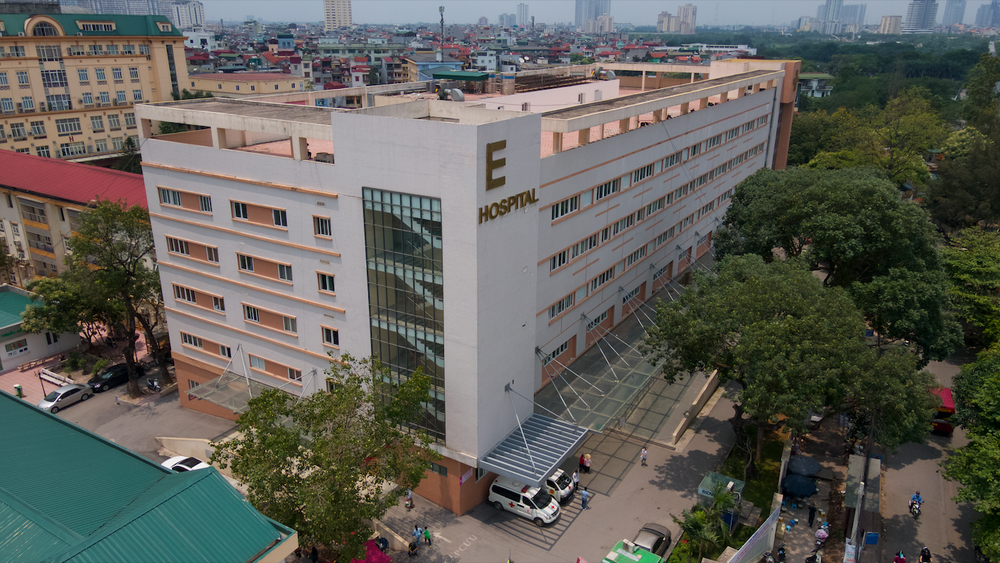 Một bệnh viện công ở Hà Nội có khoa khám bệnh được khen nức nở: Xịn như ở nước ngoài! - Ảnh 1.