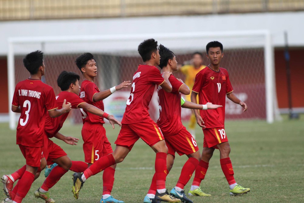 TRỰC TIẾP Việt Nam 2-0 Thái Lan: U16 Việt Nam thắng tưng bừng, chính thức vào chung kết - Ảnh 1.