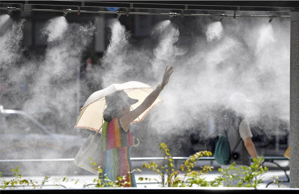 Thời tiết Nhật Bản bất thường, phá kỷ lục: Chuyên gia dùng 4 từ để miêu tả - Ảnh 1.