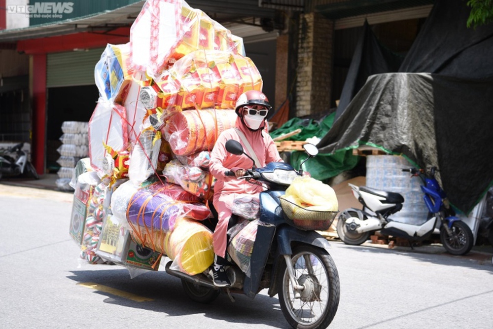  Làng vàng mã xuất bán hàng nghìn ô tô, xe máy, nhà lầu mùa lễ Vu Lan  - Ảnh 18.