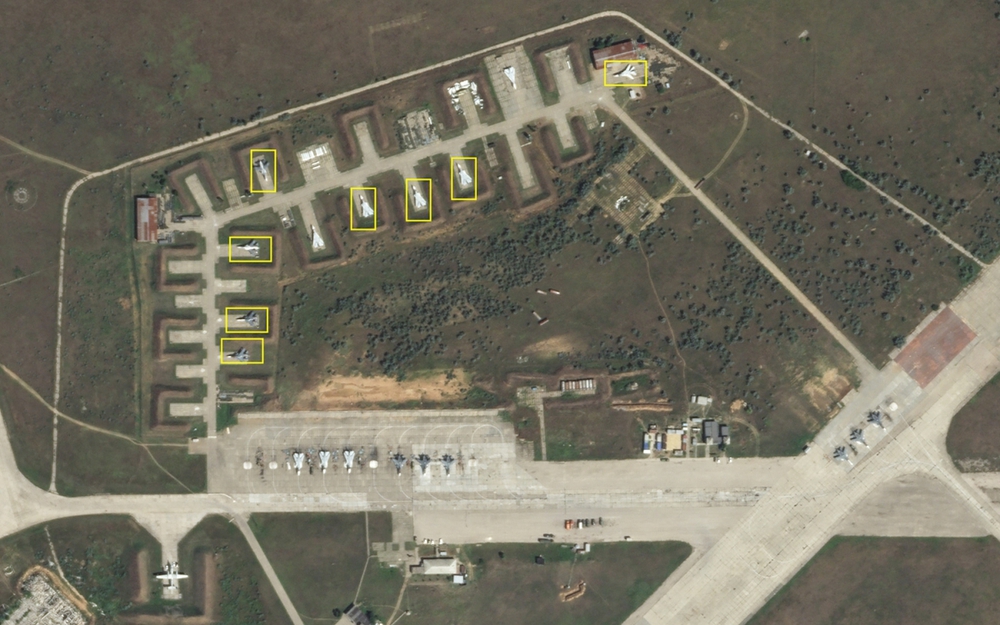 Căn cứ không quân Nga ở Crimea bị tàn phá nặng nề hơn thông tin ban đầu? - Ảnh 1.