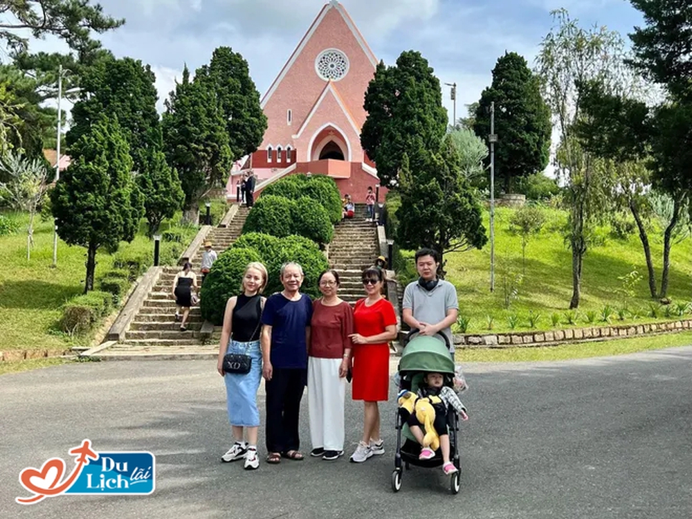 Gia đình 3 thế hệ đi phượt từ TP HCM lên Đà Lạt: Thay đổi phút chót bởi câu nói của bố - Ảnh 9.