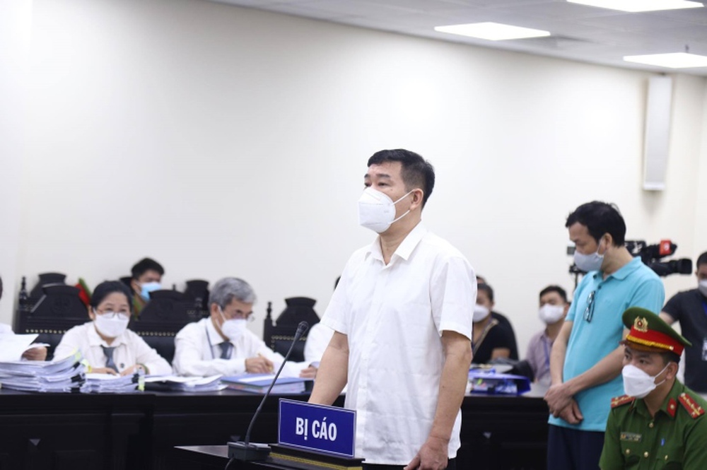 Cựu Đại tá Phùng Anh Lê hỏi cấp dưới có mâu thuẫn với mình không?