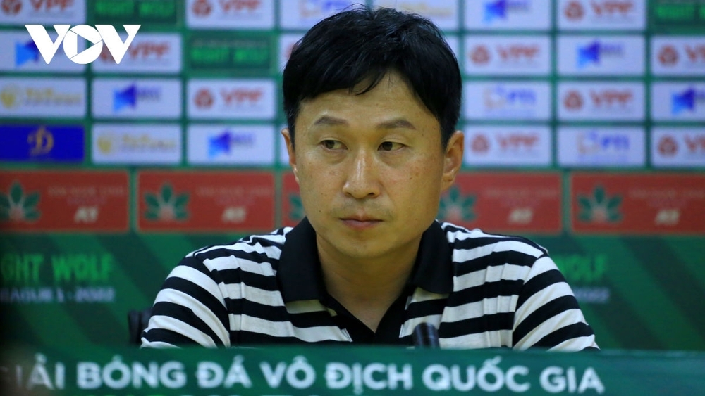 HLV Chun Jae-ho “đọc vị” HAGL, quyết tâm giúp Hà Nội FC giành 3 điểm - Ảnh 1.