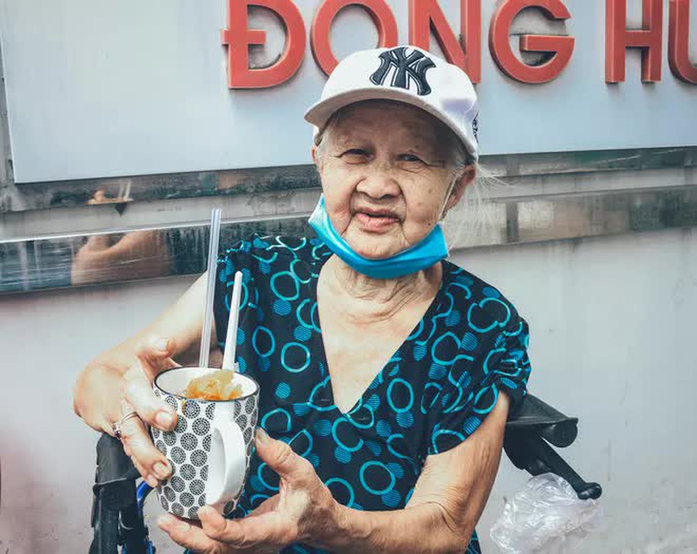 Cậu chuyện phía sau “ly đá me ngon nhất Sài Gòn” của hai ông bà mưu sinh ở ngoài tuổi 70