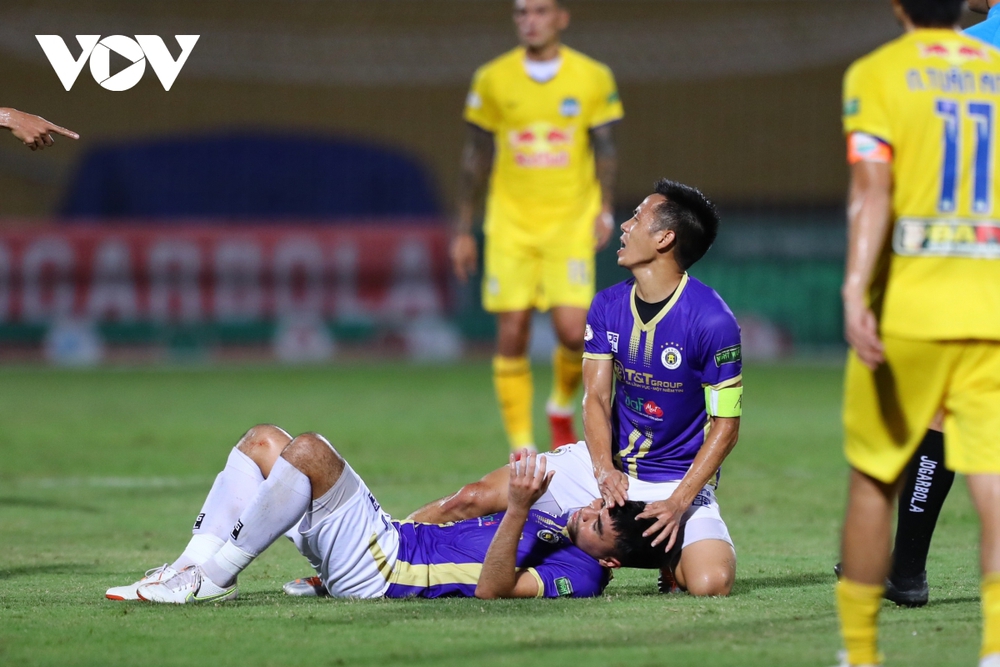 Hà Nội FC vô địch lượt đi V-League 2022: Dấu ấn thủ lĩnh của Văn Quyết - Ảnh 3.