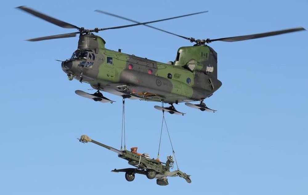 Philippines nhắm ‘quái vật bầu trời’ Chinook của Mỹ sau khi hủy mua trực thăng Nga - Ảnh 1.