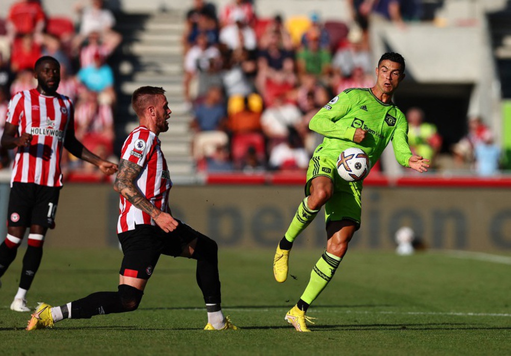 HLV Atletico Madrid lại muốn chiêu mộ Cristiano Ronaldo - Ảnh 3.