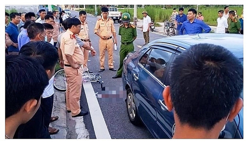 Tình huống pháp lý vụ xe tập lái đâm chết bé 3 tuổi ở Nam Định - Ảnh 1.