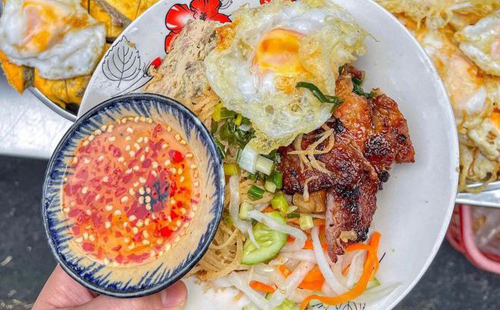 Việt Nam có 8 món ăn được báo nước ngoài khen ngợi: Toàn đặc sản đến khách Tây phải “nghiện”