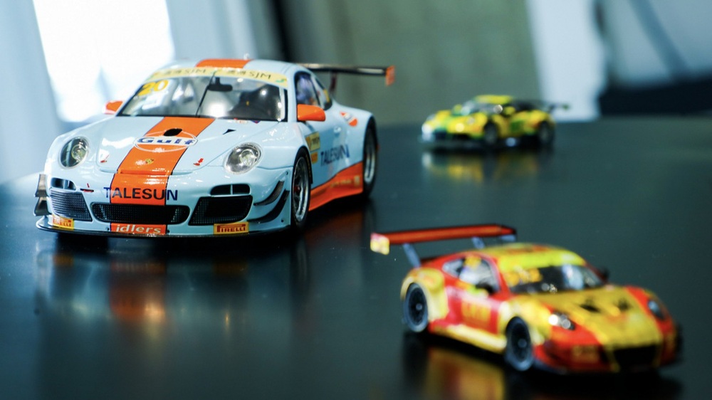 Nhân viên Porsche sưu tầm gần 1.000 mô hình xe, được thăng chức giám đốc - Ảnh 17.