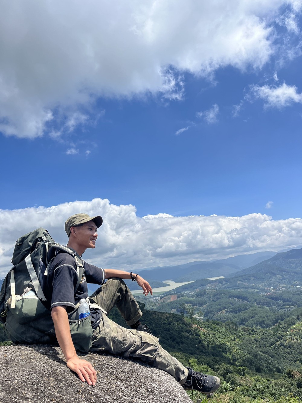 Chàng trai bỏ phố về rừng, làm tour du lịch chữa lành, hòa mình với thiên nhiên - Ảnh 2.