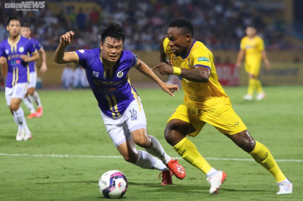 HLV Huy Hoàng: SLNA đặt mục tiêu top 3 V-League 2022 - Ảnh 1.